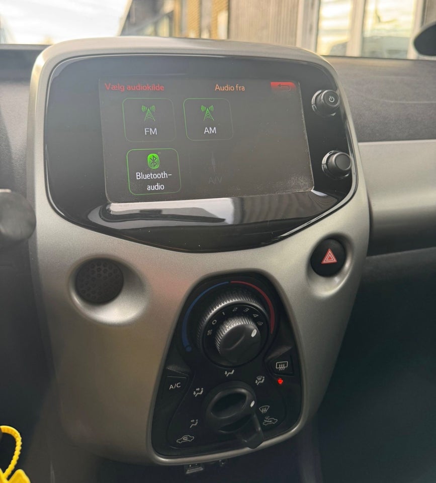 Toyota Aygo 1,0 VVT-i x-black 5d
