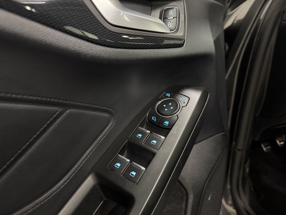 Ford Focus 1,0 EcoBoost ST-Line 5d