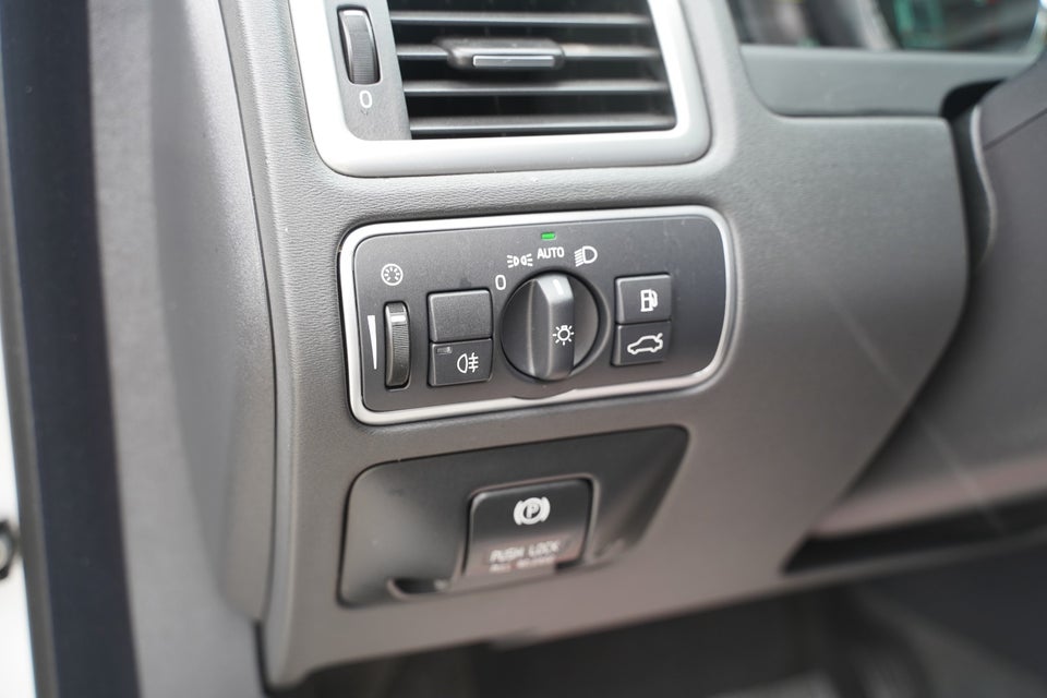 Volvo V70 1,6 D2 115 Momentum aut. 5d