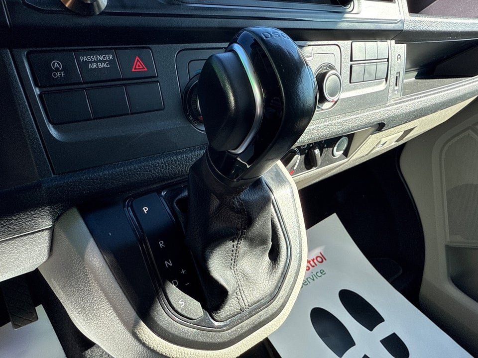 VW Transporter 2,0 TDi 150 Kassevogn DSG kort
