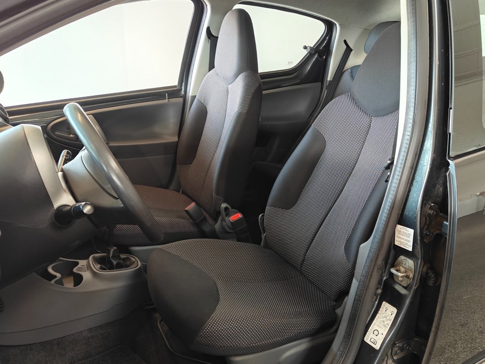 Toyota Aygo 1,0 Plus 5d