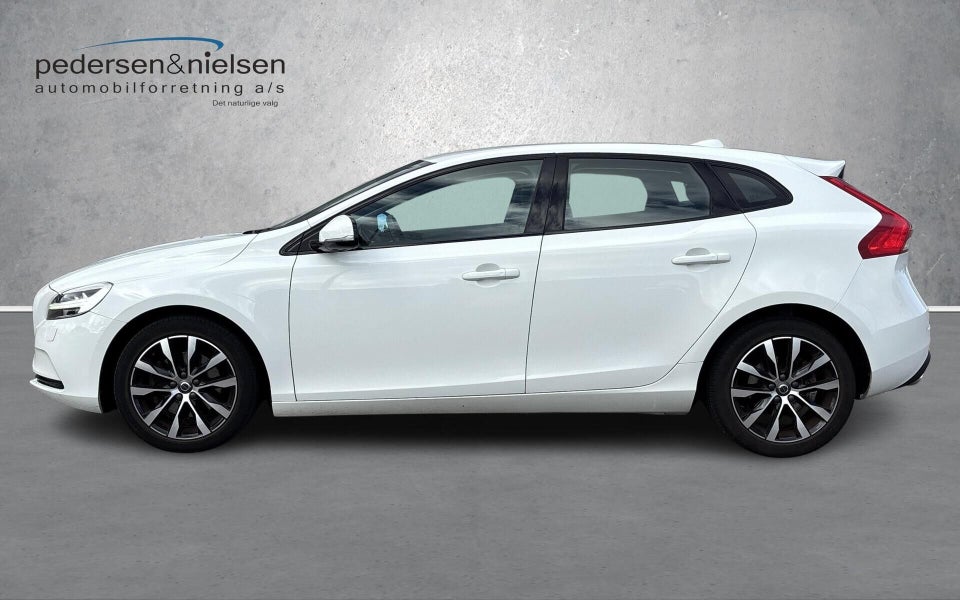Volvo V40 2,0 T3 152 Dynamic Edition 5d