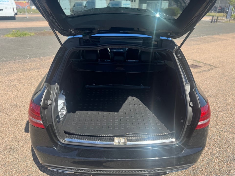 Mercedes C250 d 2,2 AMG Line stc. aut. 5d