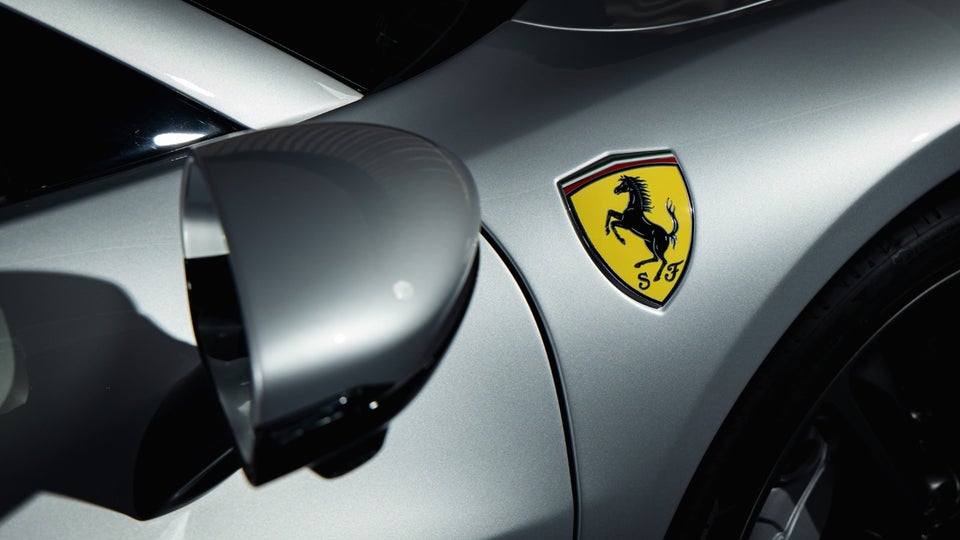 Ferrari 296 GTS 2,9 DCT 2d