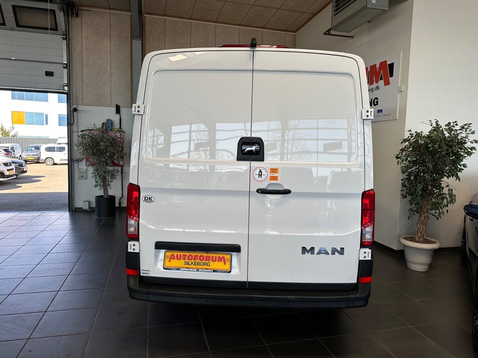 MAN TGE 2,0 2.180 Kassevogn L3H2 aut. FWD