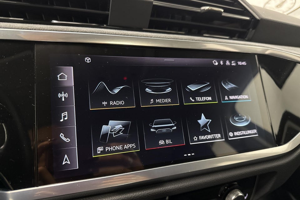 Audi Q3 45 TFSi e Attitude plus S-tr. 5d