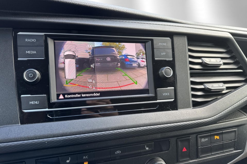 VW Transporter 2,0 TDi 150 Kassevogn DSG lang