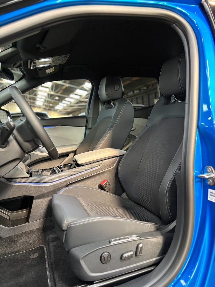 Ford Capri 77 Premium Extended Range 5d