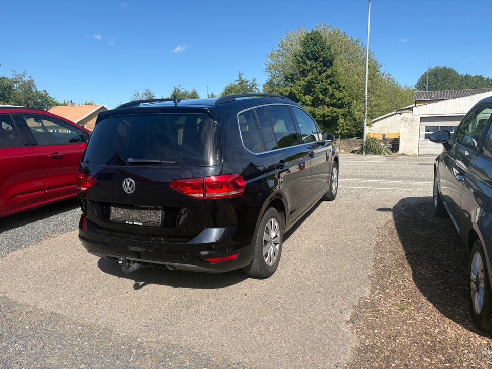 VW Touran 1,6 TDi 115 Comfortline 7prs 5d