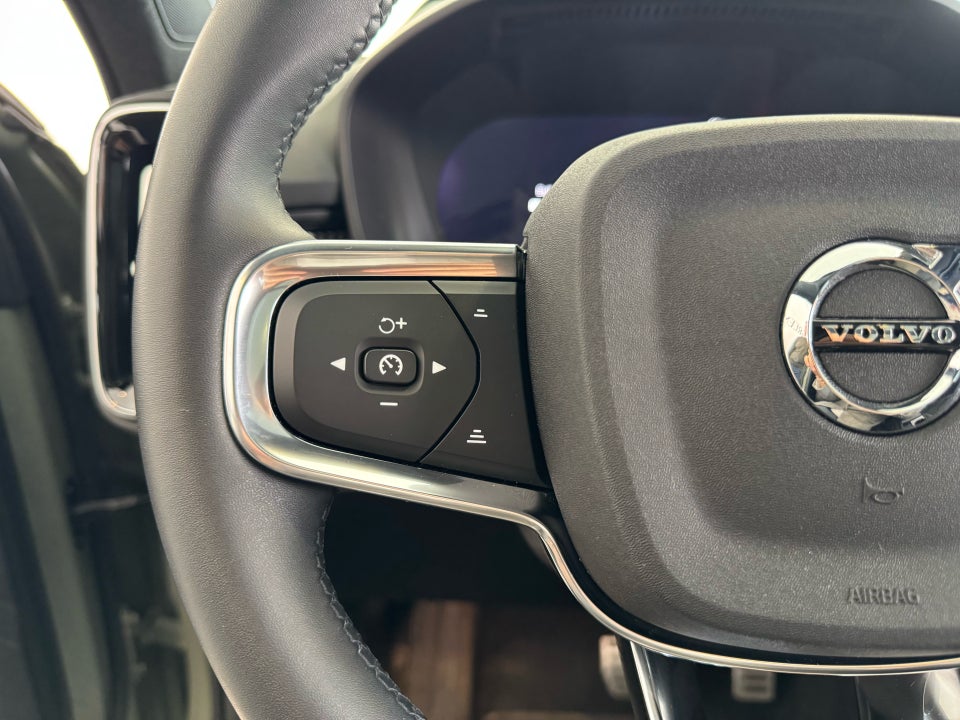 Volvo XC40 P6 ReCharge Pro 5d