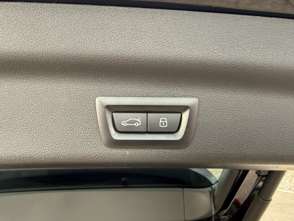 BMW iX1 xDrive30 M-Sport 5d