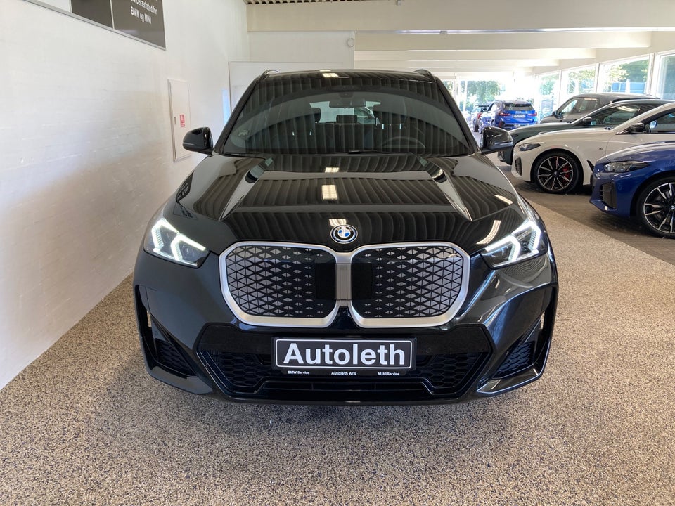 BMW iX1 xDrive30 M-Sport 5d