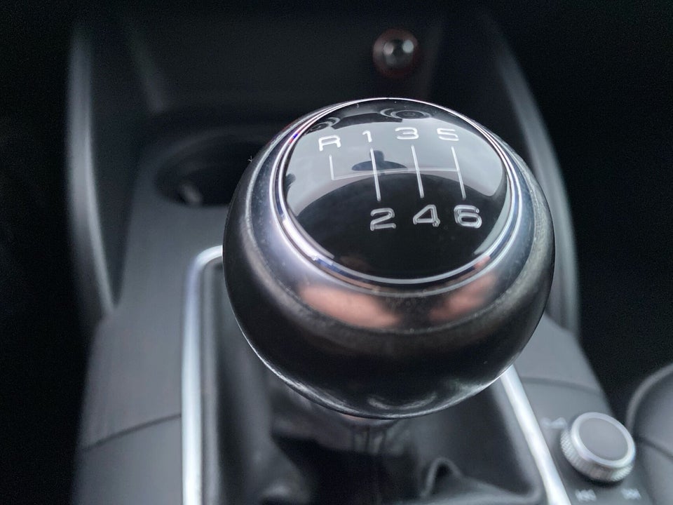 Audi A3 2,0 TDi 150 Ambiente Sportback 5d