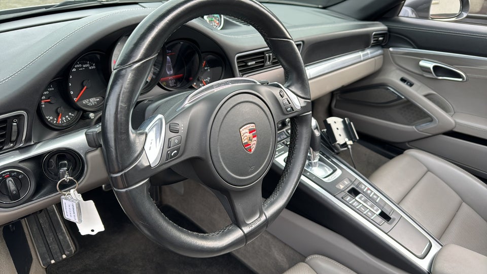 Porsche 911 Carrera 4S 3,8 Cabriolet PDK 2d