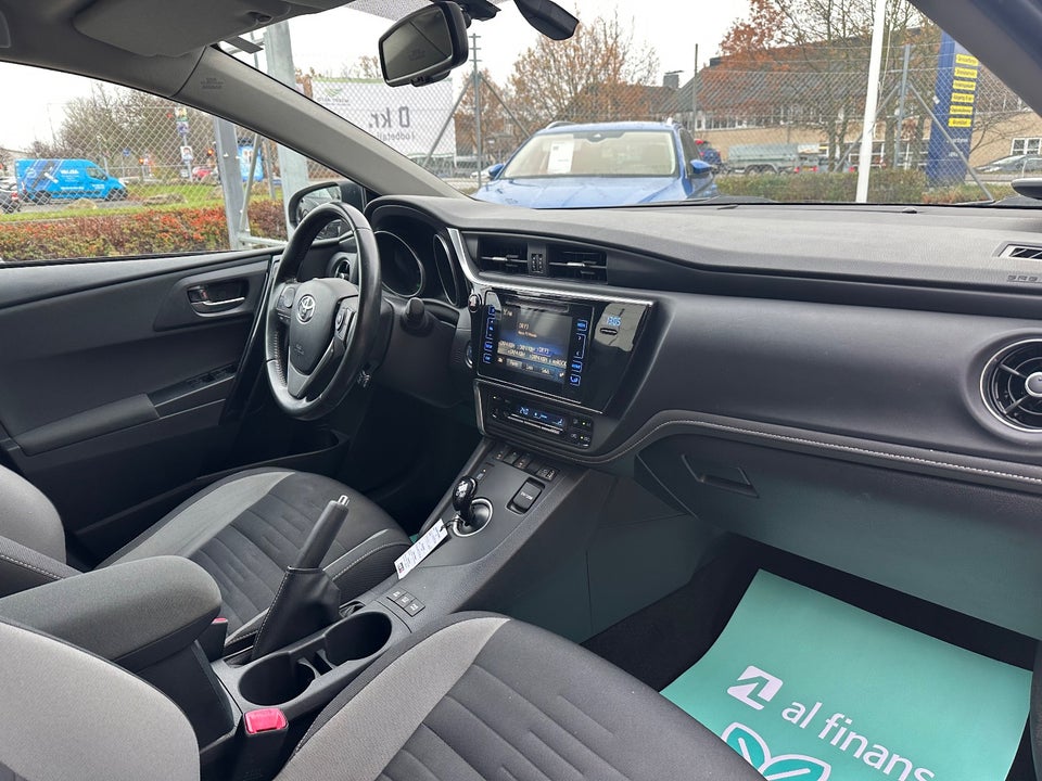 Toyota Auris 1,8 Hybrid H2 Touring Sports CVT 5d