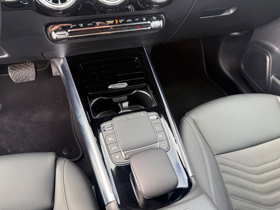 Mercedes EQA250+ Progressive 5d
