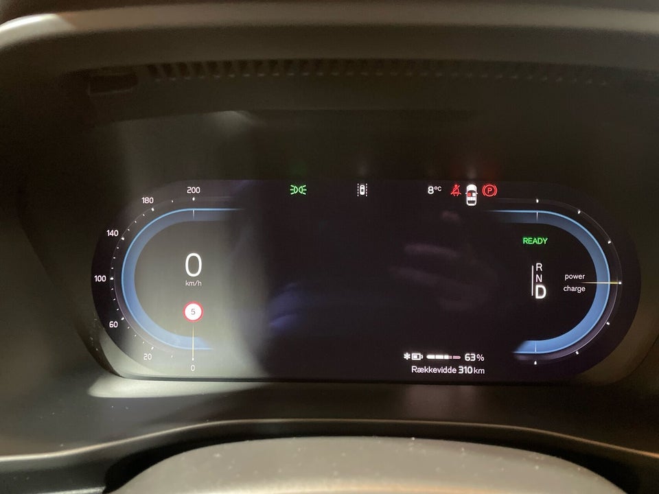 Volvo EX40 Extended Range Core 5d