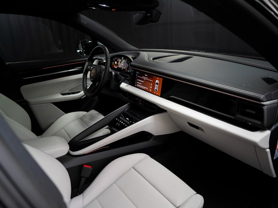 Porsche Macan 5d