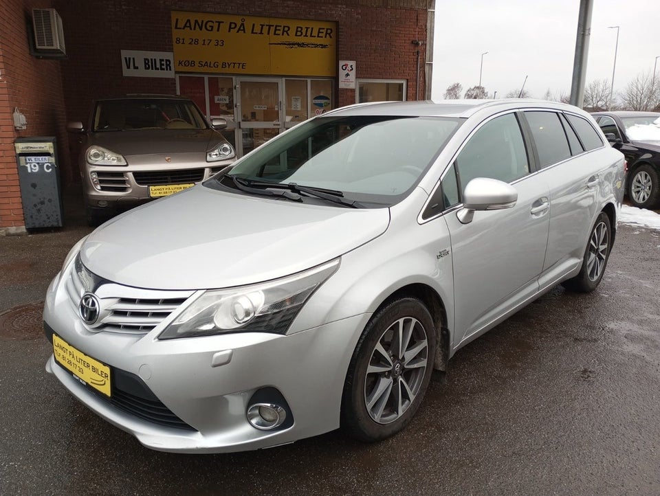 Toyota Avensis 2,2 D-CAT 150 T3 stc. aut. 5d