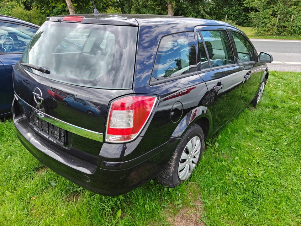 Opel Astra 1,6 16V 115 Classic Wagon 5d