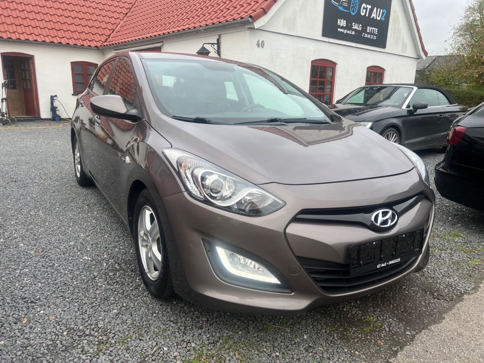 Hyundai i30 1,4 CVVT Comfort XTR 5d