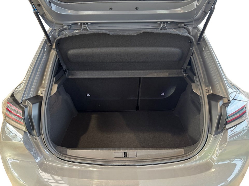 Peugeot e-208 50 Style 5d