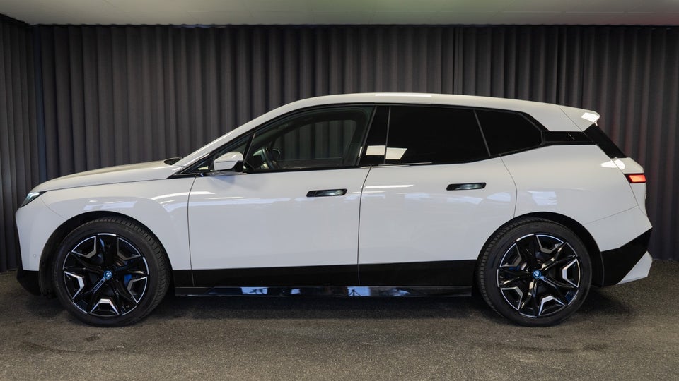 BMW iX xDrive40 Sport 5d