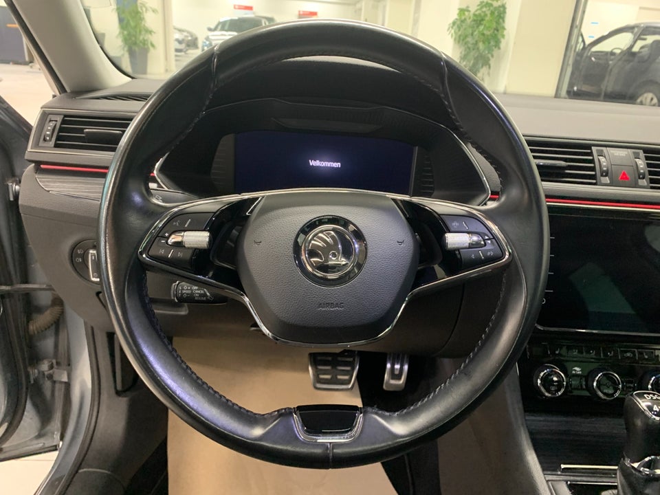 Skoda Superb 2,0 TSi 272 Style Combi DSG 4x4 5d