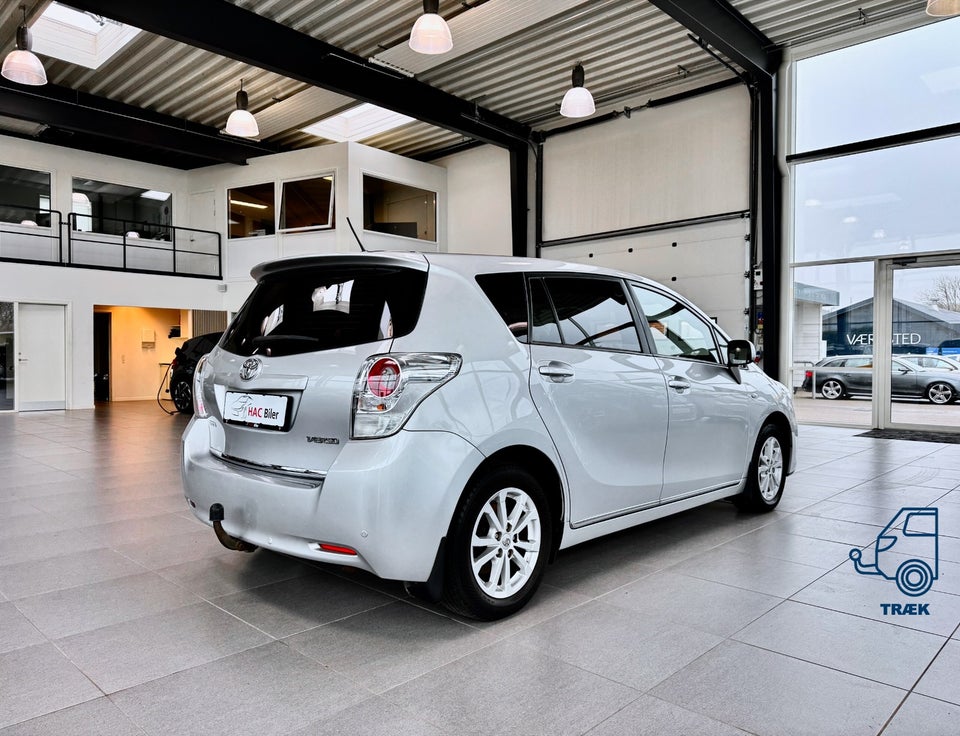 Toyota Verso 1,8 TX Skyview 7prs 5d