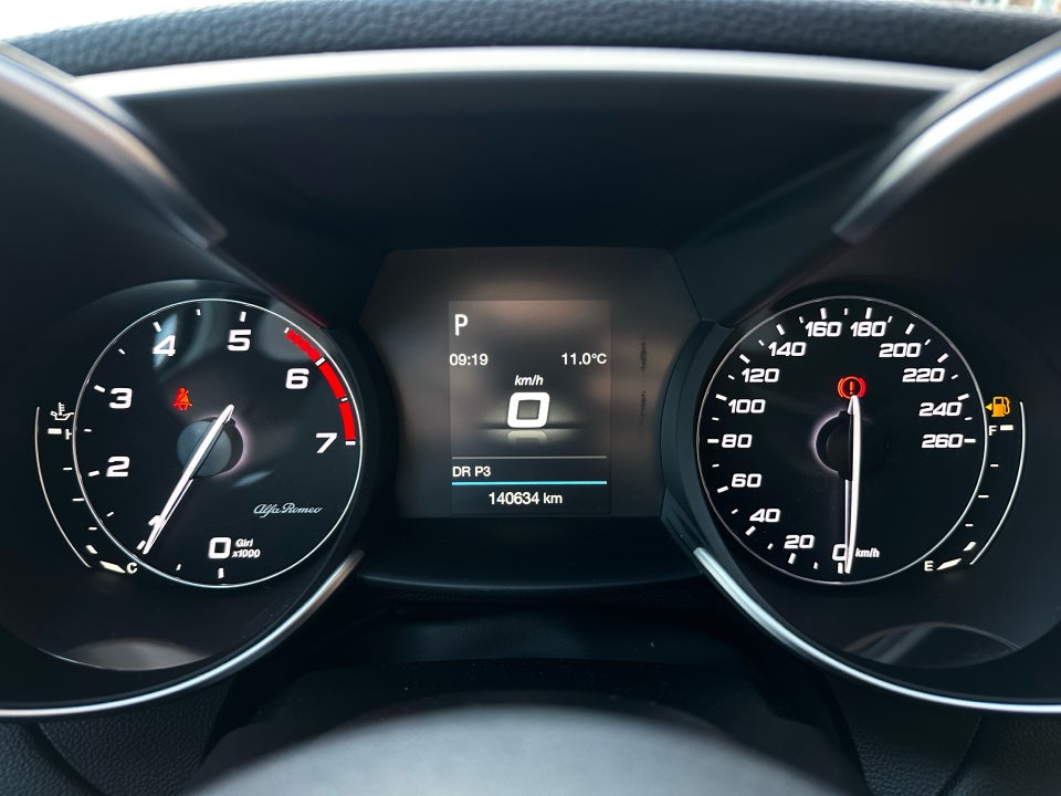 Alfa Romeo Giulia 2,0 T 200 Super aut. 4d