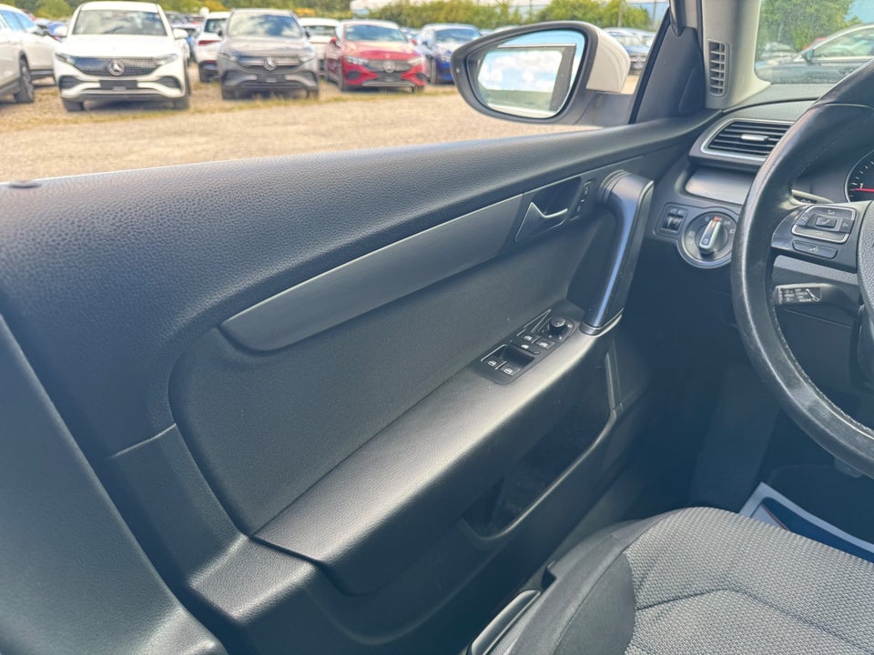 VW Passat 2,0 TDi 140 Comfortline Variant BMT 5d