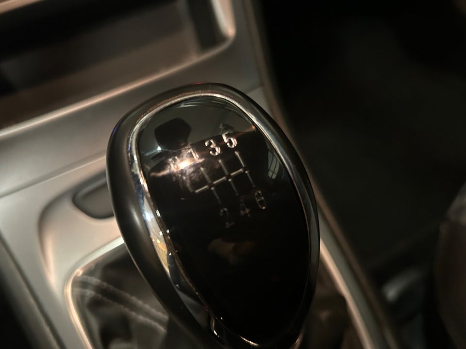 Opel Astra 1,5 D 105 Elegance 5d