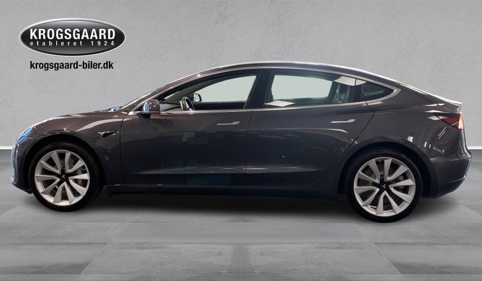 Tesla Model 3 Standard Range+ RWD 4d