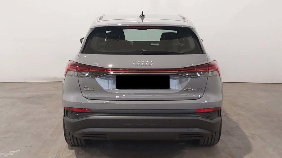 Audi Q4 e-tron 40 S-line 5d