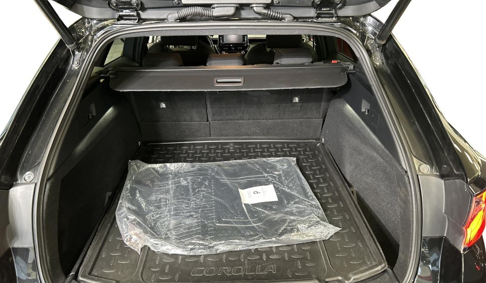 Toyota Corolla 1,8 Hybrid H3 Smart Touring Sports MDS 5d