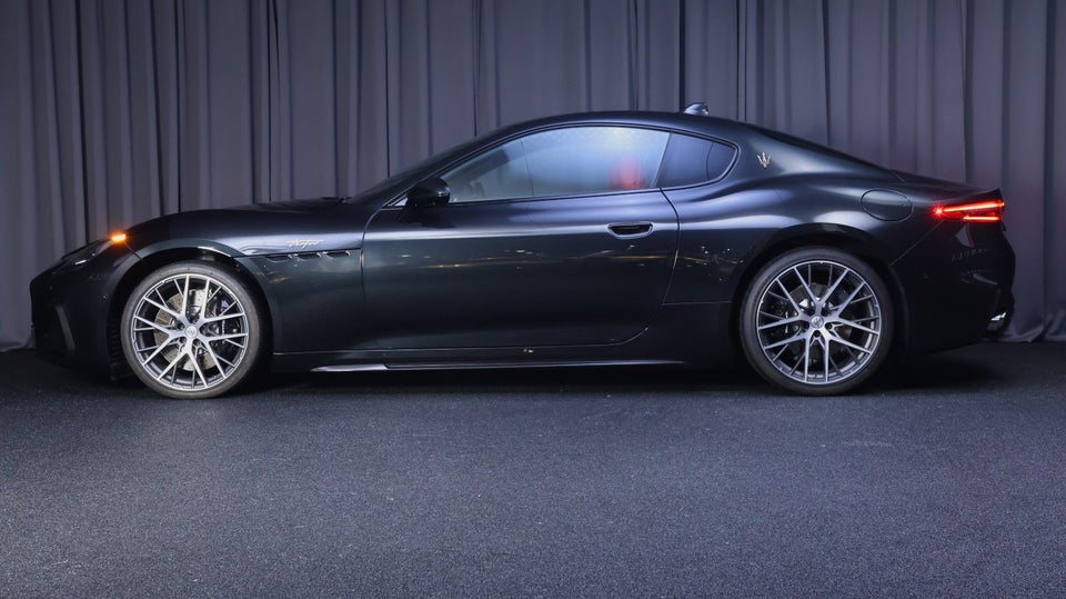 Maserati GranTurismo 3,0 V6 Trofeo aut. 2d