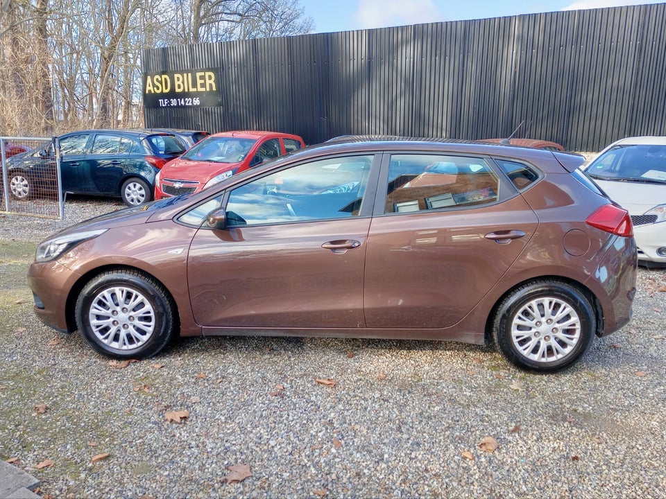 Kia Ceed 1,4 CVVT Active 5d