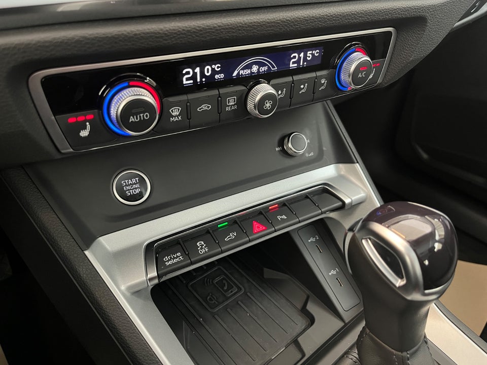 Audi Q3 45 TFSi e Attitude plus S-tr. 5d