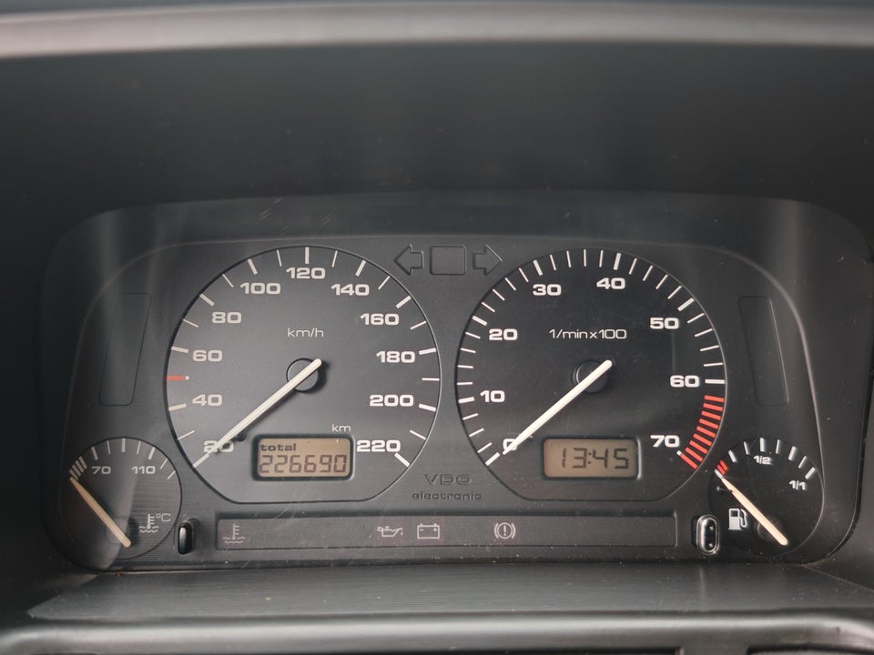 VW Golf III 1,8 Cabriolet 2d