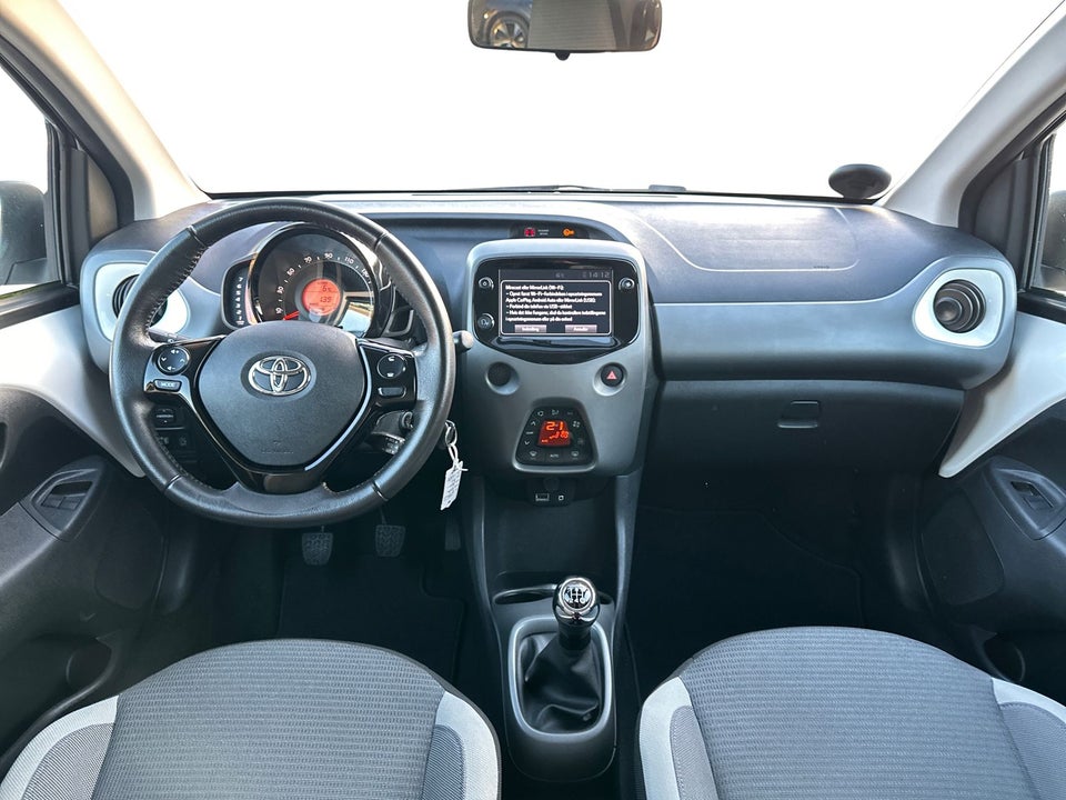 Toyota Aygo 1,0 VVT-i x-press 5d