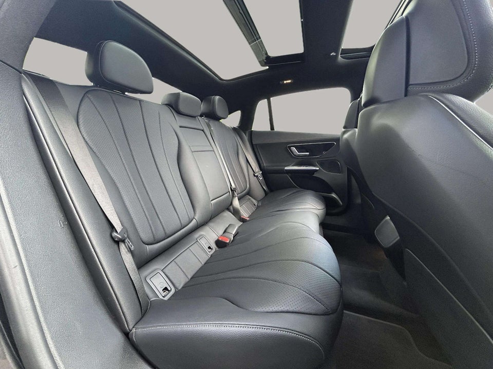 Mercedes EQE300 AMG Line 4d