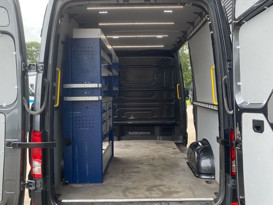 VW Crafter 35 2,0 TDi 177 Kassevogn L3H3 aut.