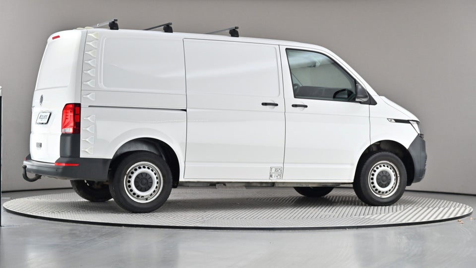 VW Transporter 2,0 TDi 110 Kassevogn kort