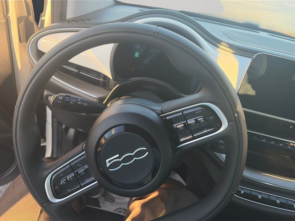 Fiat 500e 42 Icon 3+1 4d