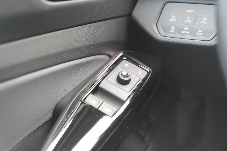 VW ID.4 77 Style+ Van 5d