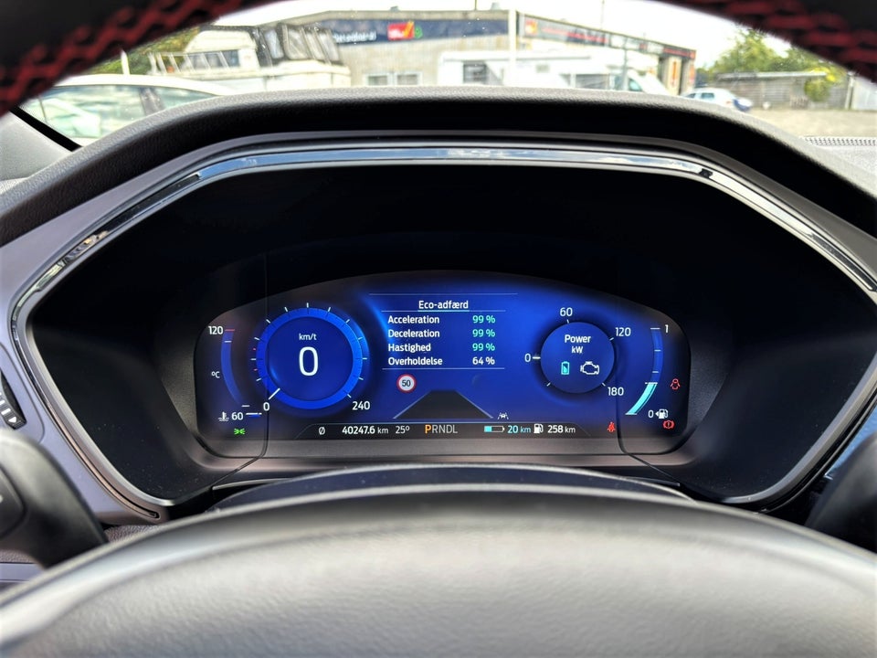 Ford Kuga 2,5 PHEV ST-Line X CVT 5d