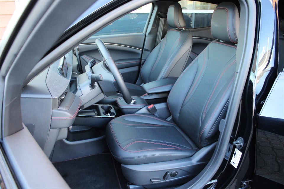 Ford Mustang Mach-E 75 Premium Standard Range AWD 5d