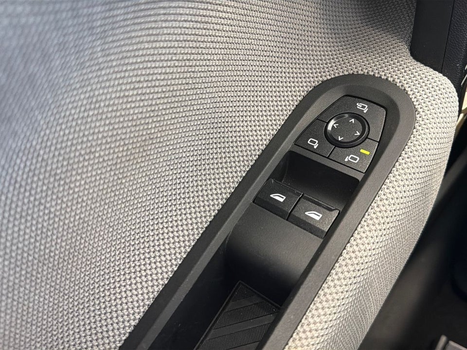 MINI Cooper SE Favoured Trim XL 3d