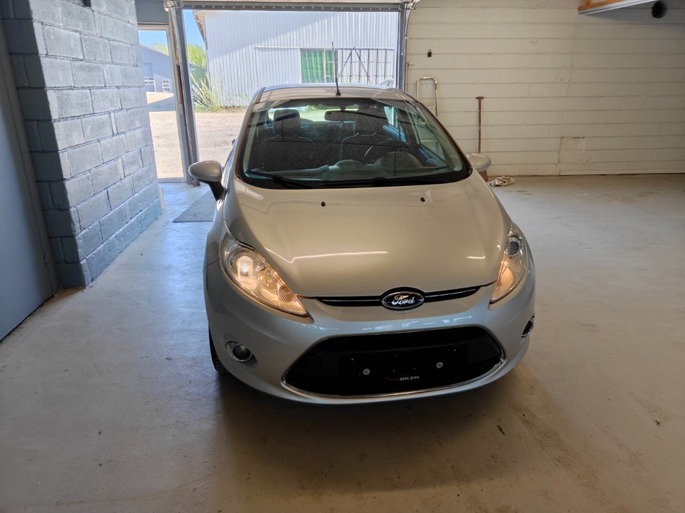 Ford Fiesta 1,4 Titanium 5d