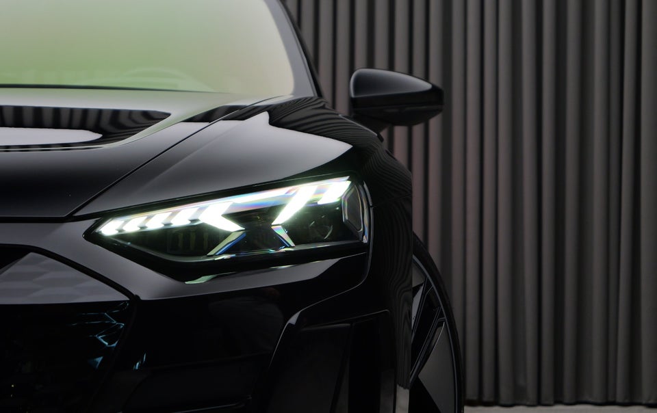 Audi e-tron GT quattro 4d